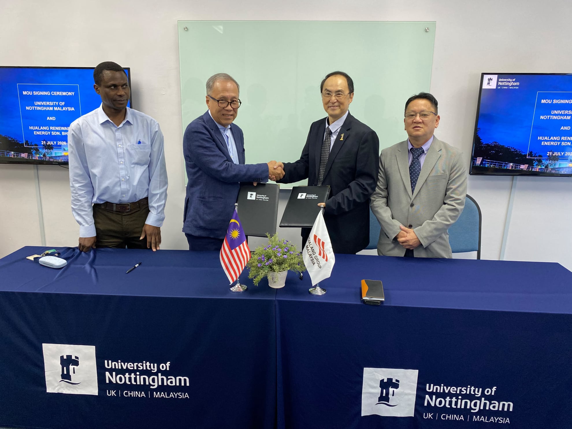 MOU Signing between University of Nottingham Malaysia (UNM) and Hualang Renewable Energy Sdn Bhd